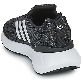Adidas Originals 阿迪达斯三叶草 SWIFT RUN 22 黑色
