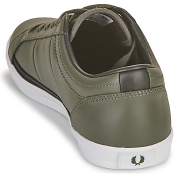 Fred Perry BASELINE PERF LEATHER 卡其色