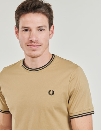 Fred Perry TWIN TIPPED T-SHIRT 米色 / 黑色